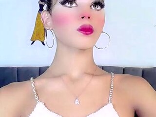 Brunette Solo Webcam Masturbation