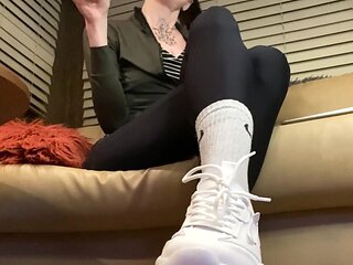 Shrinking My Foot-freak Boyfriend