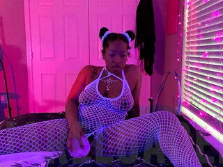 Reloaded - 2 Girls 1 Loop