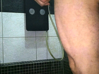 Stepdaddy Showering