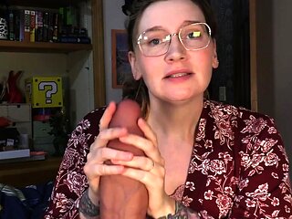Close up pussy solo dildoing