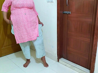 Arab Maid Fucked by Boss When She Cleaning Room!