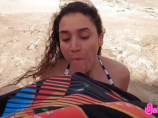The Young Girl Gave Me Her Tight Pussy on the Beach