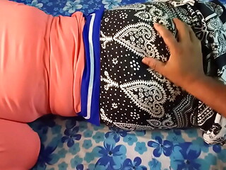 Cheating Desi Girlfriend Enjoyed with Lover in Hotel Room