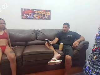 Dessinha a surfistinha faz revela&ccedil_&otilde_es no s&oacute_ com Leo ogro: - quero fuder com com 08 homens ,fodi com dois e gostei.