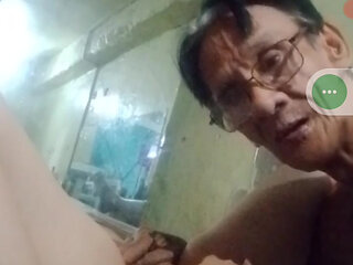 She so wet I love to eat her pussy creamy nice too