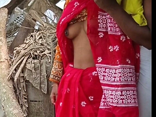 Viral sexy video of me fucking my hot young stepmom - Bangladeshi