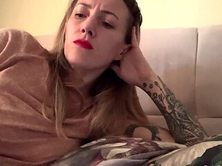 Amateur Webcam Chick Masturbates On Webcam More at
