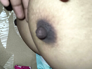 pahli bar boobs dikhane ko ready huyi  mst sex boobs