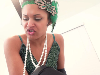 Calissa 1920s Giantess