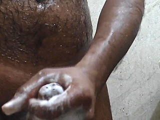 Desi Boy Video Hindi Audio