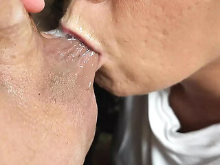 Sucking husbands cock