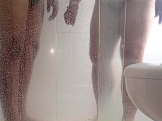 With My Stepmother in the Shower Ricas Tetas Grandes