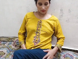 Big step sister ko apne land par baitha kar choda