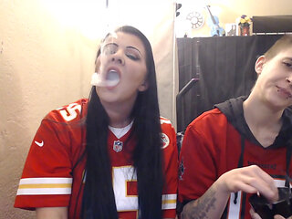 Smoking out my lesbian gf
