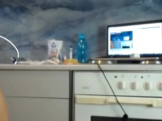 Hot Sexydea Playing on Live Webcam
