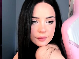 Horny Webcam Babe Solo Masturbation