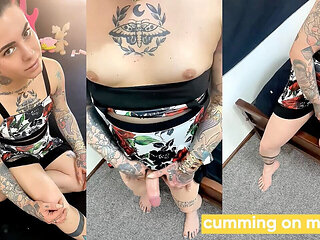 Cumming on My Foot!