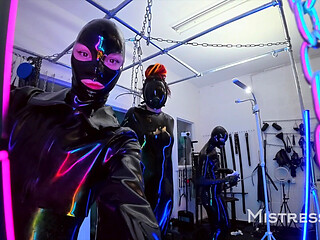 Bts: Neon-lit Alien Latex Lab - Standing Fisting in a Latex Sack