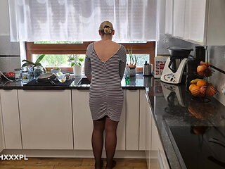 Kitchen Sex with Stepmom While She Washes the Dishes Squirt & Creampie