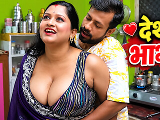 Desi tharki devar ne bhabhi ko kichen me akela dekh kar thukai karne laga Desi hot sex video