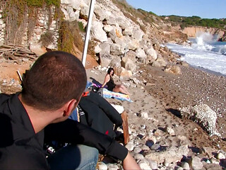 Foxy gothic babe gets fucked on the beach