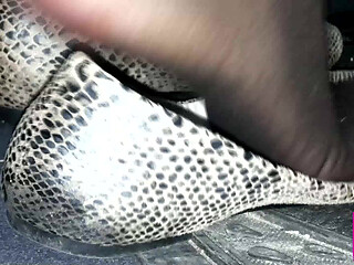 Dangling and Footplaying with Snaked Designed Flats in the Car