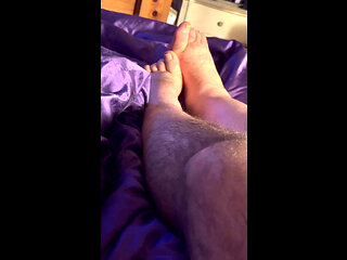 Lanista Bear with his tiny cock and Big feet. for all to worship! Giantism