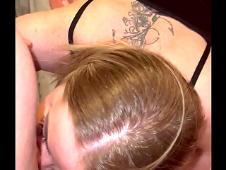 Step son let he&rsquo_s step mom young to suck hes big dick, she make profesional blowjob