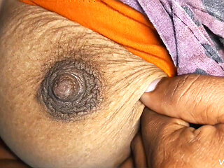 Bhabhi chus chus kar pani nikali