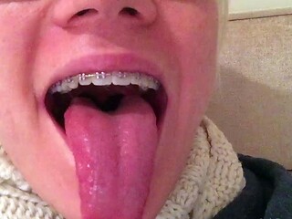 Amateur webcam blowjob and cumshot