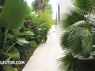 Tricking The Gorgeous Milf Karina King