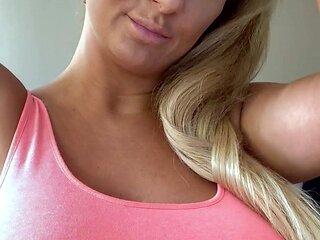 Amateur Big Boobs jerks Big Dick