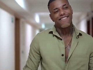 Ele traiu seu marido com o melhor amigo dotado e tomou leitinho (completo)