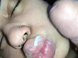PRECATION THE SLUT'S LIPS WITH LOTS OF CUM, WHICH DRIP INTO HER MOUTH