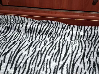 Homemade Masturbation in Front of the Mirror Without Taking off Her Panties