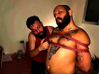 Sess&atilde_o de Shibari com o Capit&atilde_o Rosa - Inteiro no Red