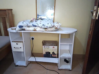 Who Sticking There Tongue in Stepmommys Asshole and Eating This Pussy From the Back????? Anyone?