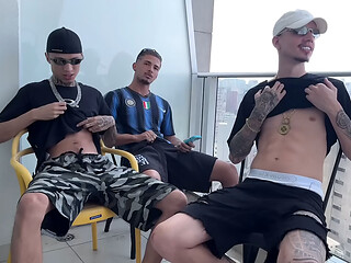 O QUE TR&Ecirc_S MACHOS SOZINHOS FAZ DE MELHOR, DESVAZIAM OS SACOS