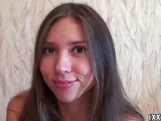 Teen mouth slut gets her tongue and fingers licked