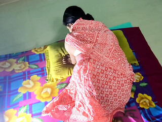 Village Bhabhi takes on rough and intense fucking in a hot Indian sex video.