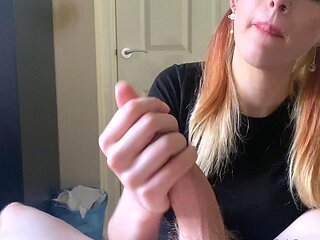 Webcam records amateur teens blowjob