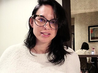 Love Chat Big Boobs Brunette Masturbating For Cam
