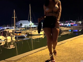 He can't resist her perfect ass in the parking lot