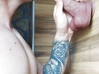 Sucking real big dildo 01