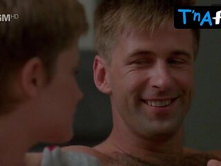 Jennifer Jason Leigh Ass, Mammories Vignette in Miami Blues