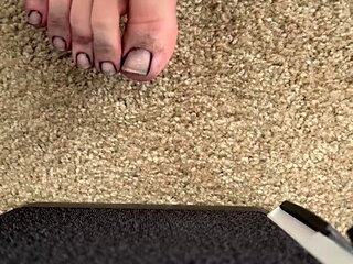 Linsey Dawn solo foot fetish