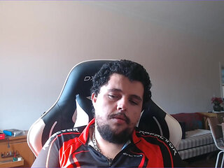 I need a very hot girlfriend