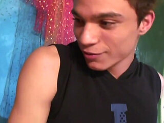 Foursome for a guy and three unleashed shemales