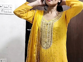Wife samjh kar chachi ko jabar dasti pakad ke pel diya
